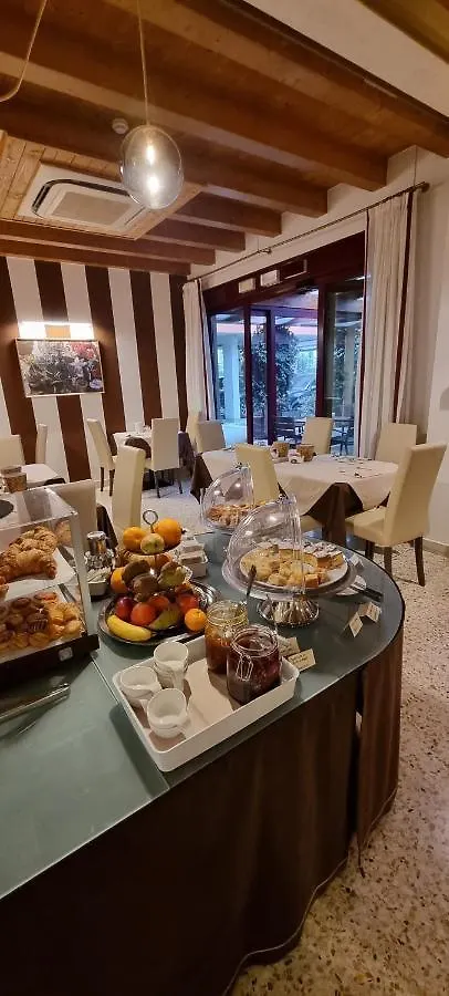 Unahotels Eco Hotel Villa Costanza Venezia Mestre 3*,  Italy