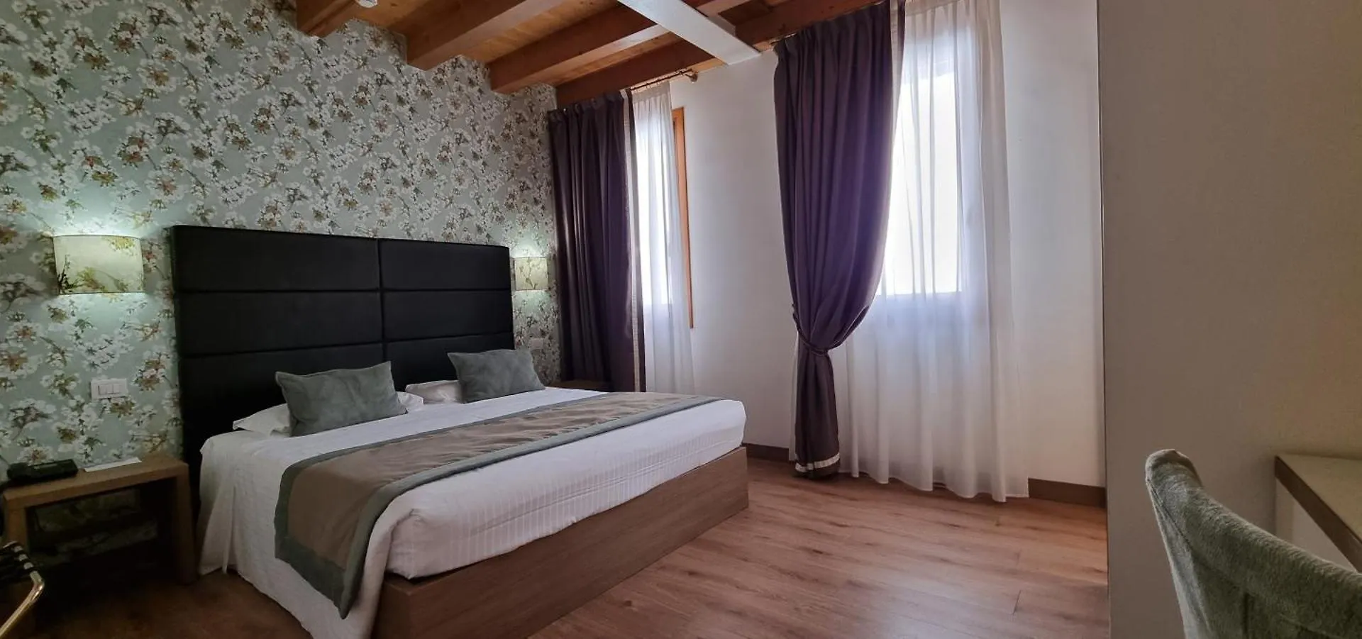 Unahotels Eco Hotel Villa Costanza Venezia Mestre Italy